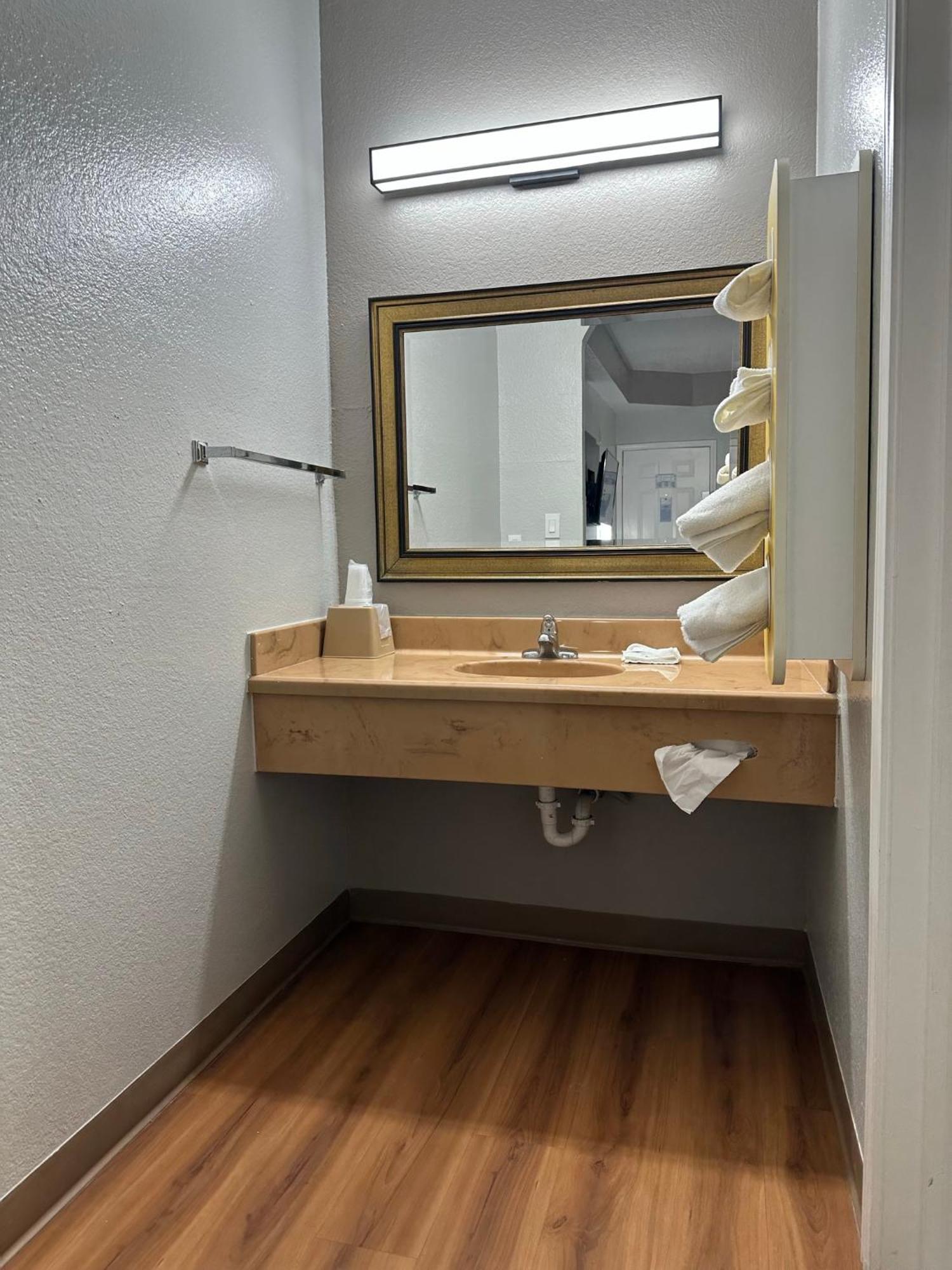 Motel 6 Alvarado Tx Eksteriør billede