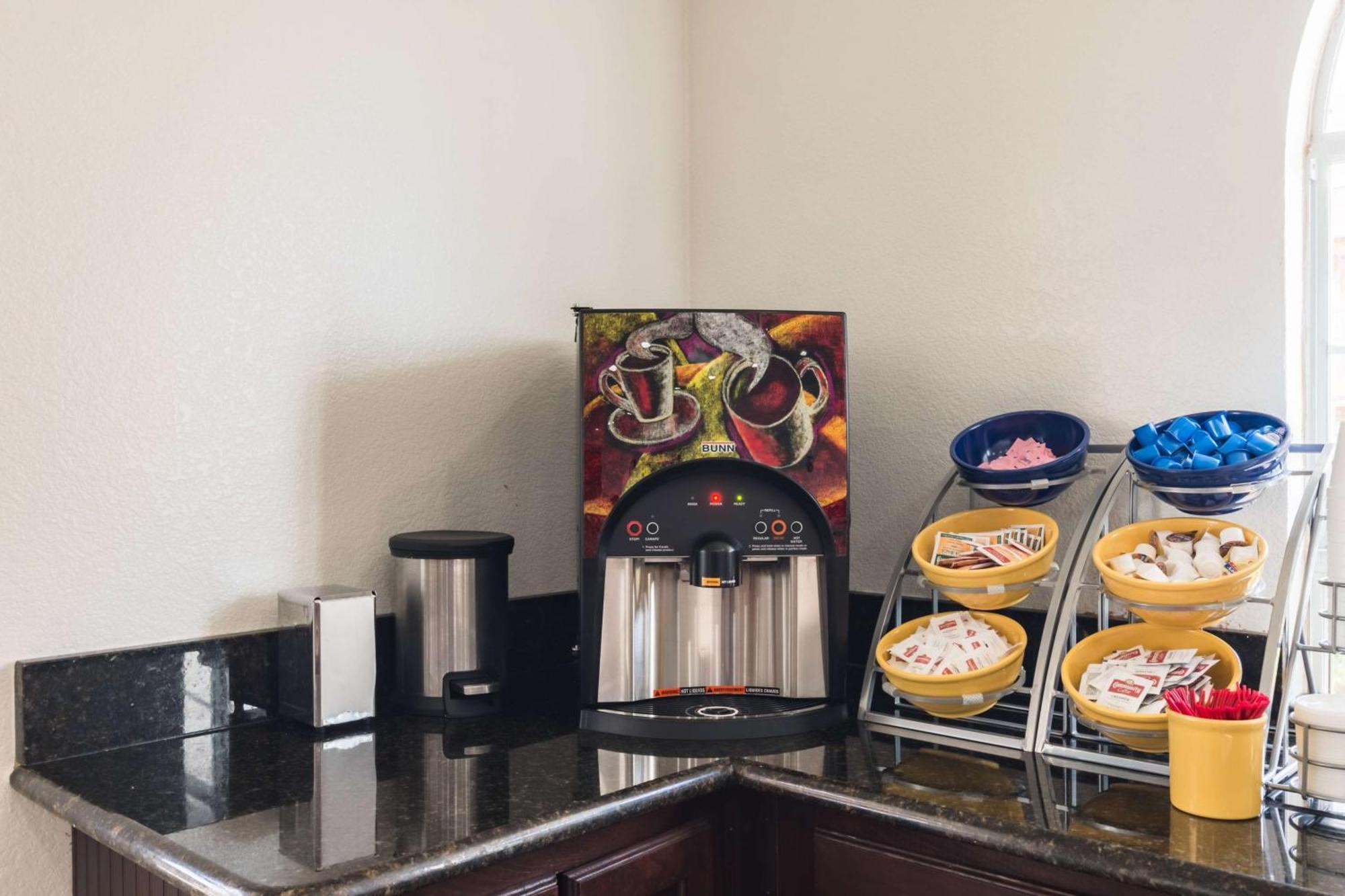 Motel 6 Alvarado Tx Eksteriør billede