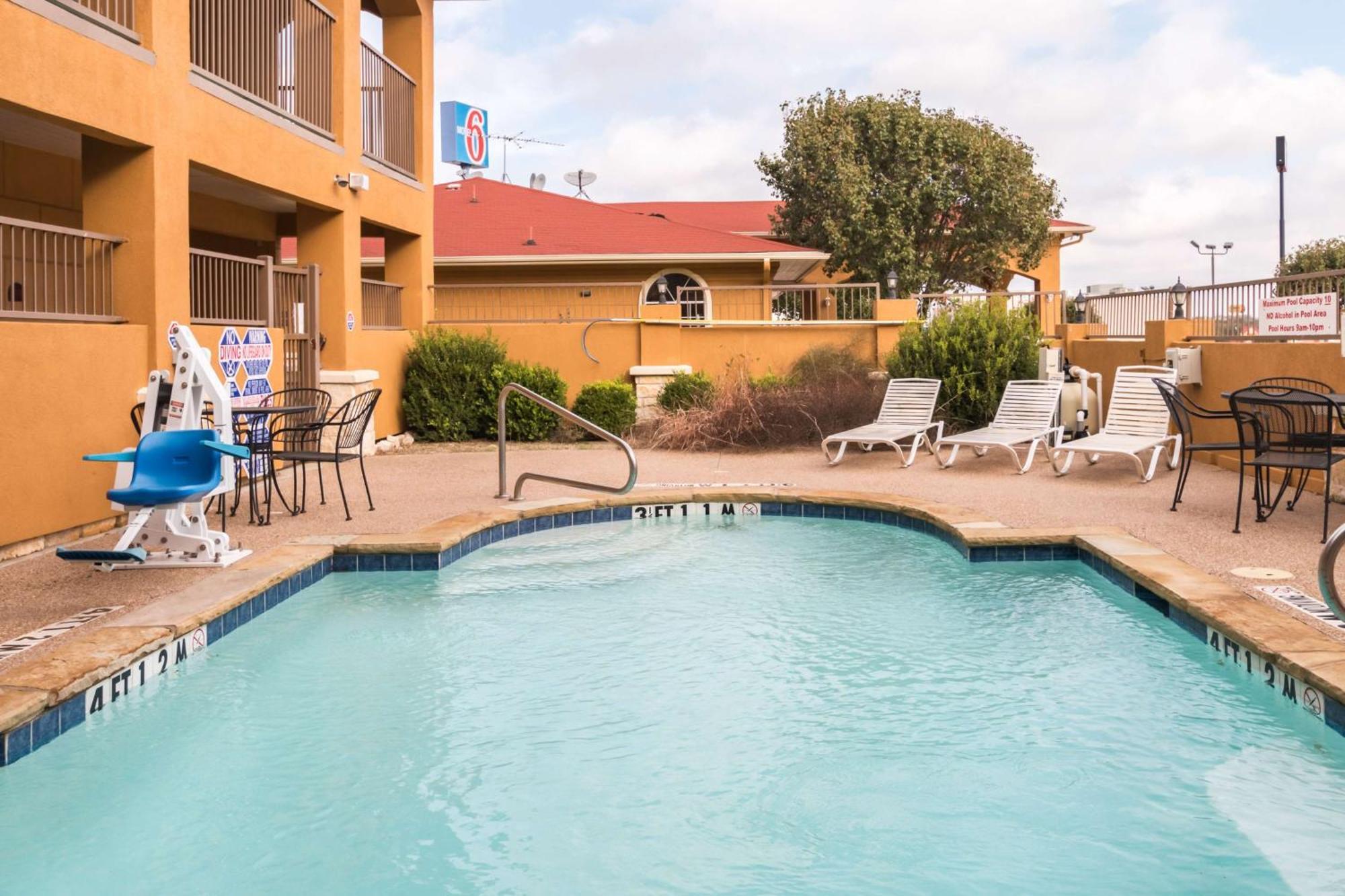 Motel 6 Alvarado Tx Eksteriør billede